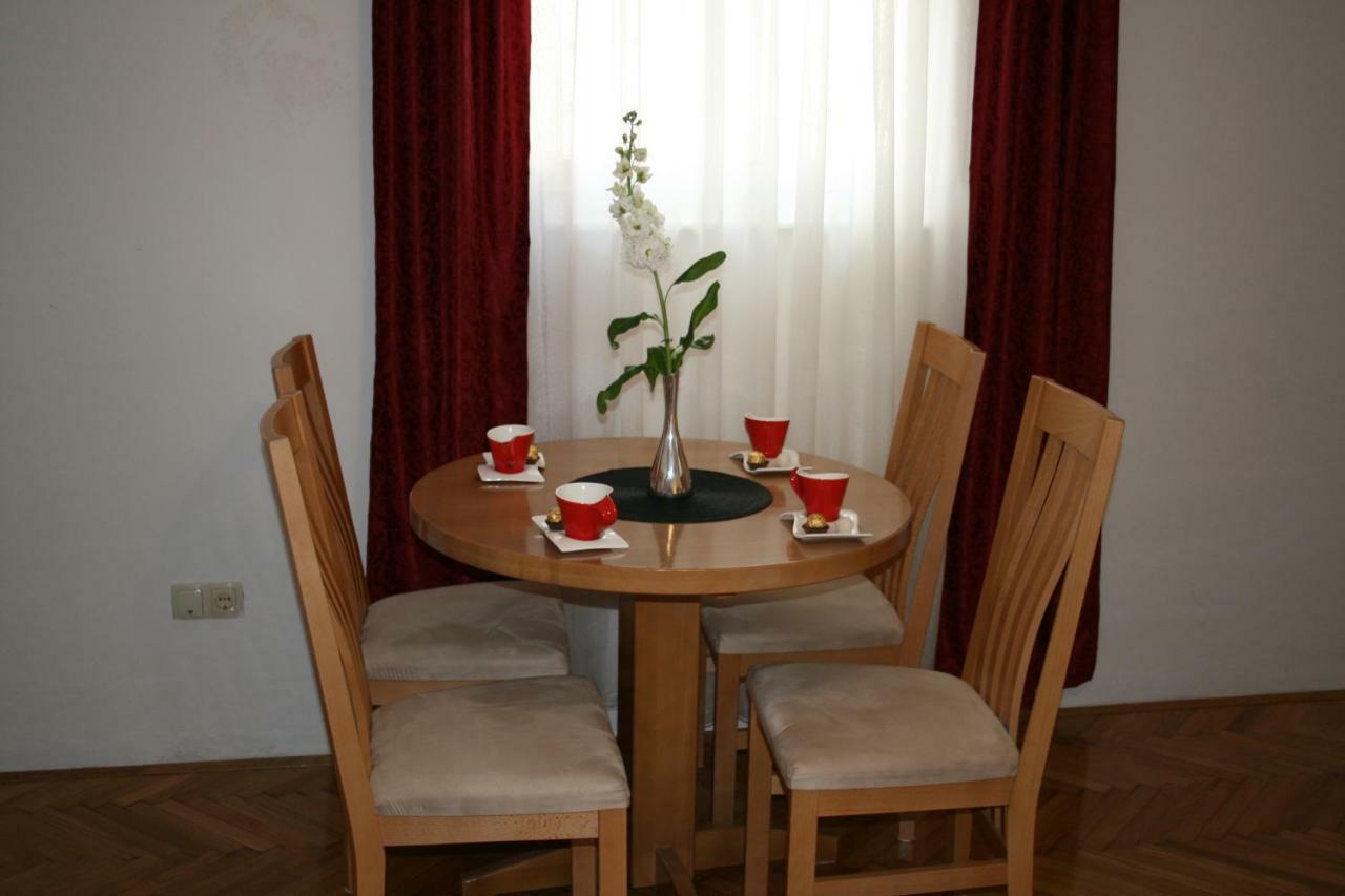 Apartments Josipa Сплит Экстерьер фото