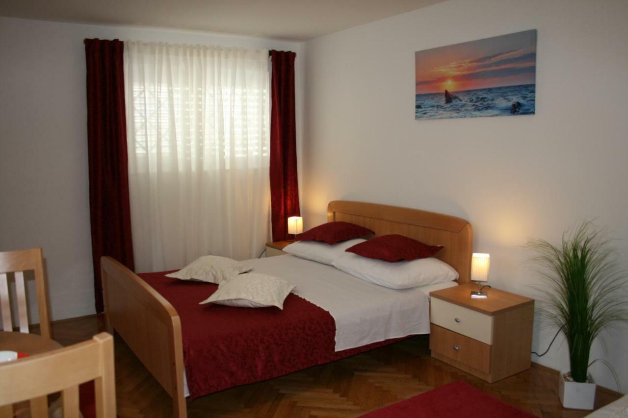 Apartments Josipa Сплит Экстерьер фото