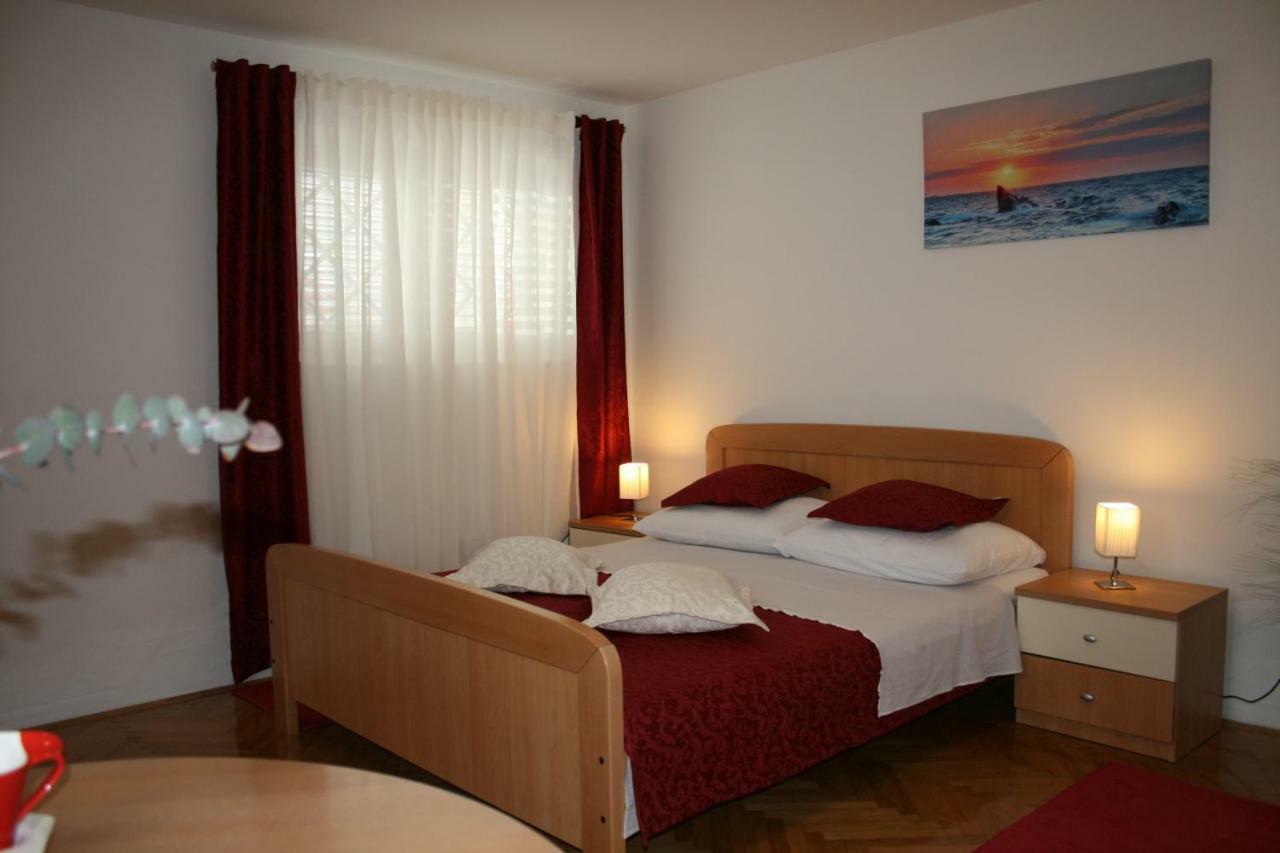 Apartments Josipa Сплит Экстерьер фото